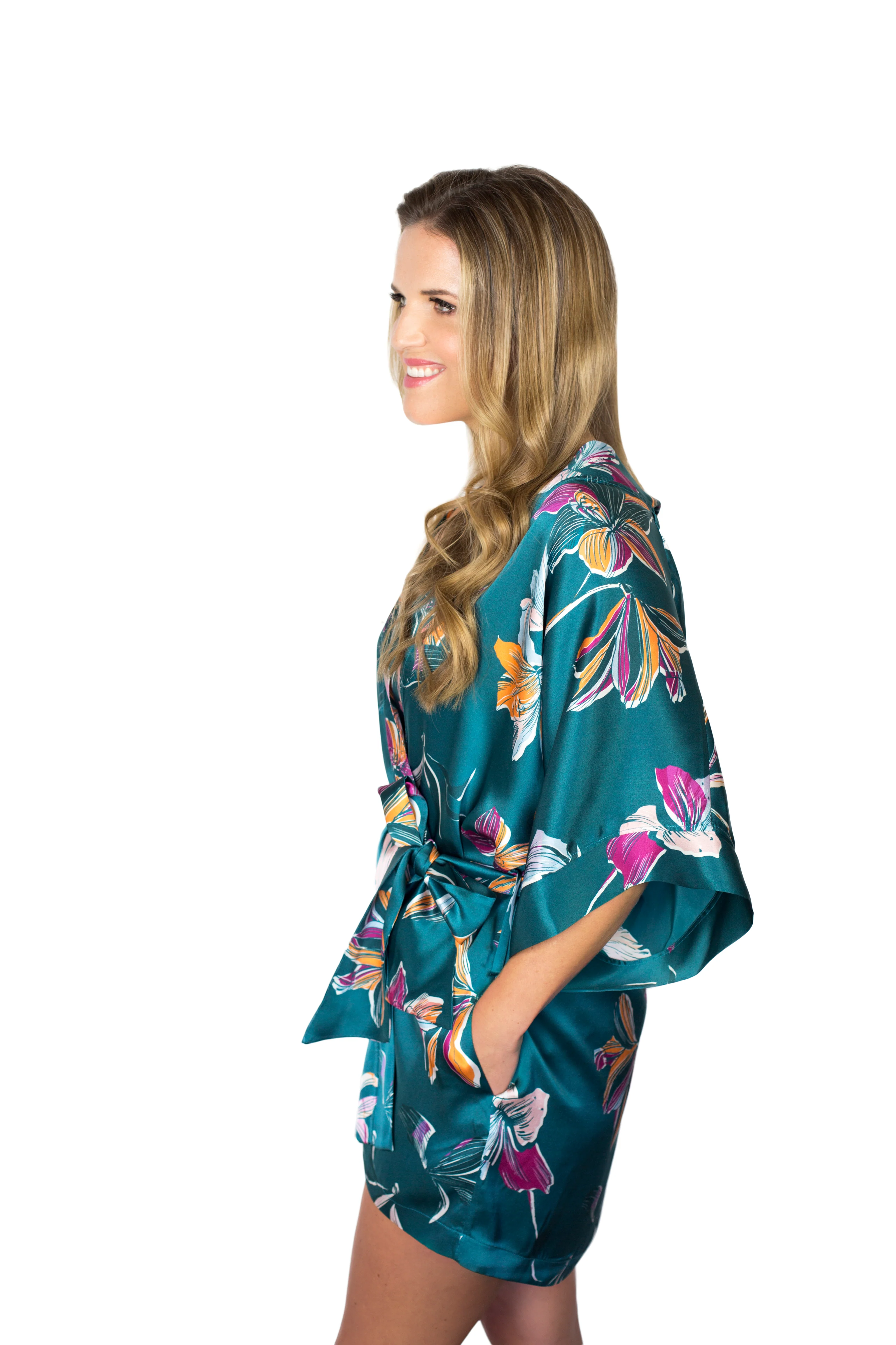 Kusuma Short Kimono Robe - Image 3
