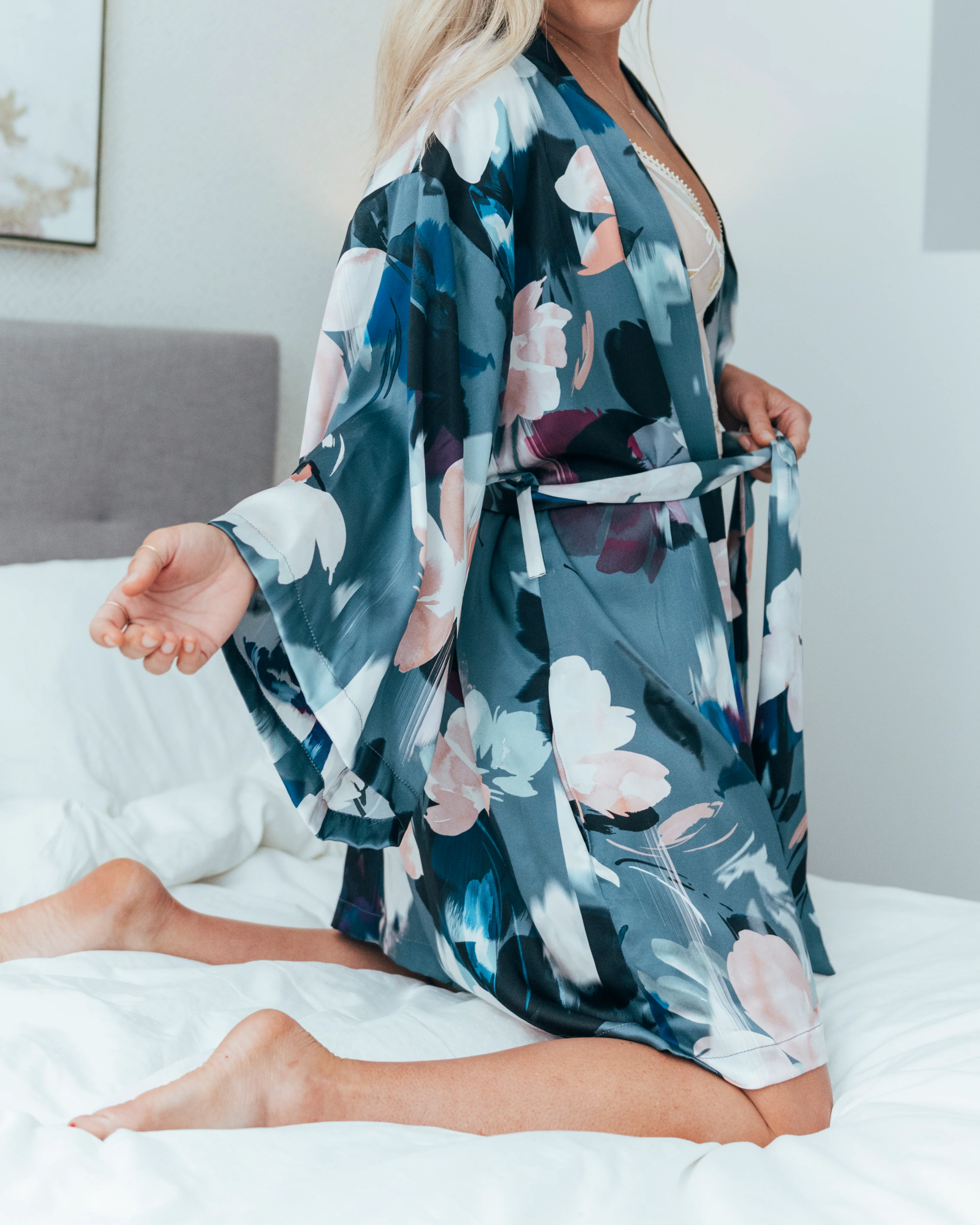 Silver Lining Short Kimono Robe - Image 4